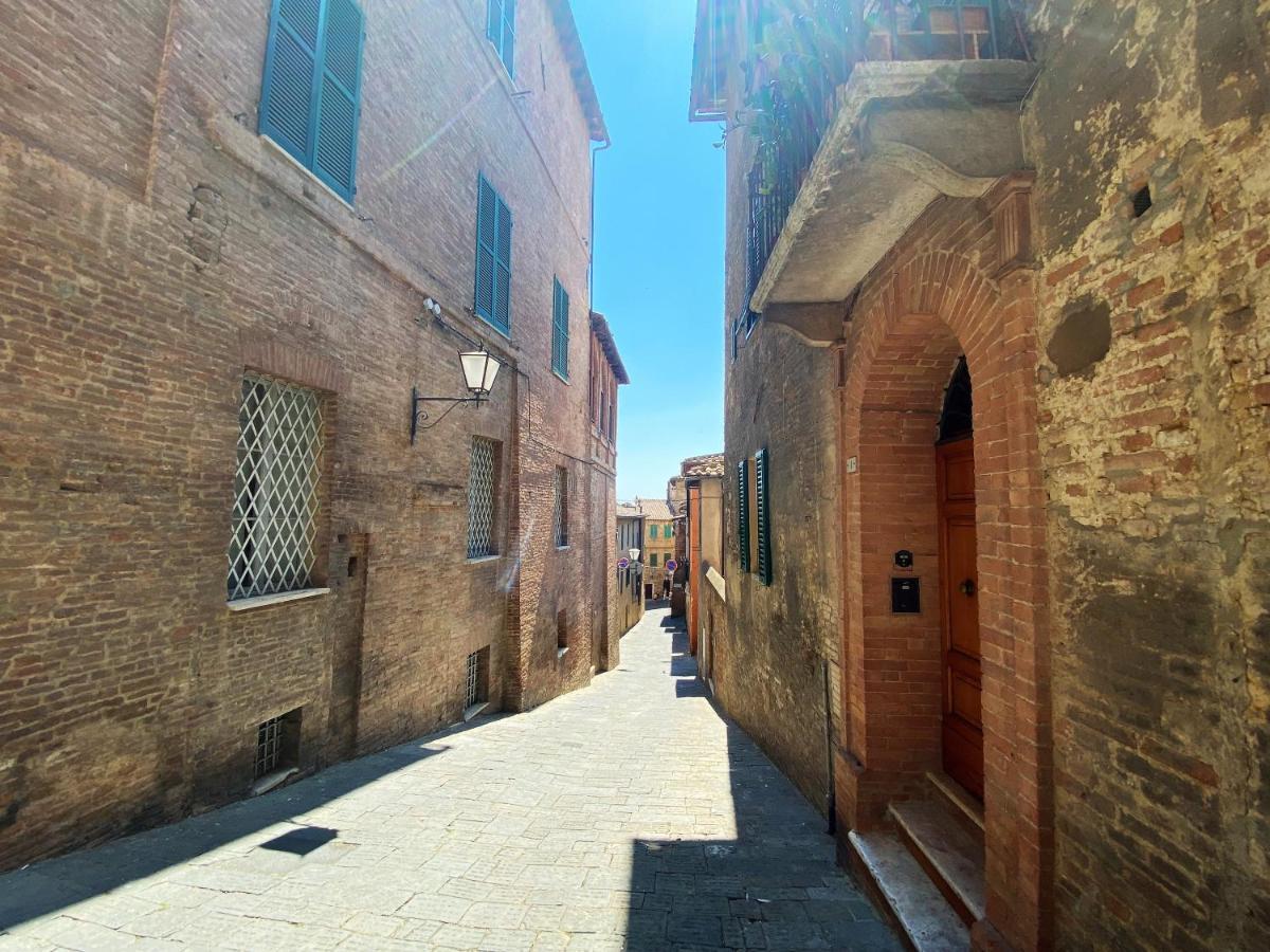 La Fonte-With Balcony Close By Piazza Del Campo Сиена Экстерьер фото