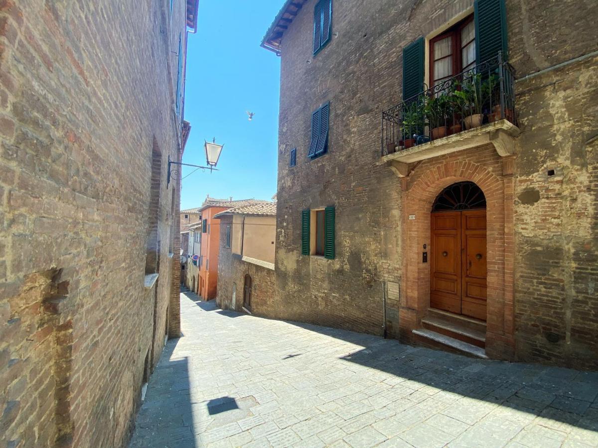 La Fonte-With Balcony Close By Piazza Del Campo Сиена Экстерьер фото